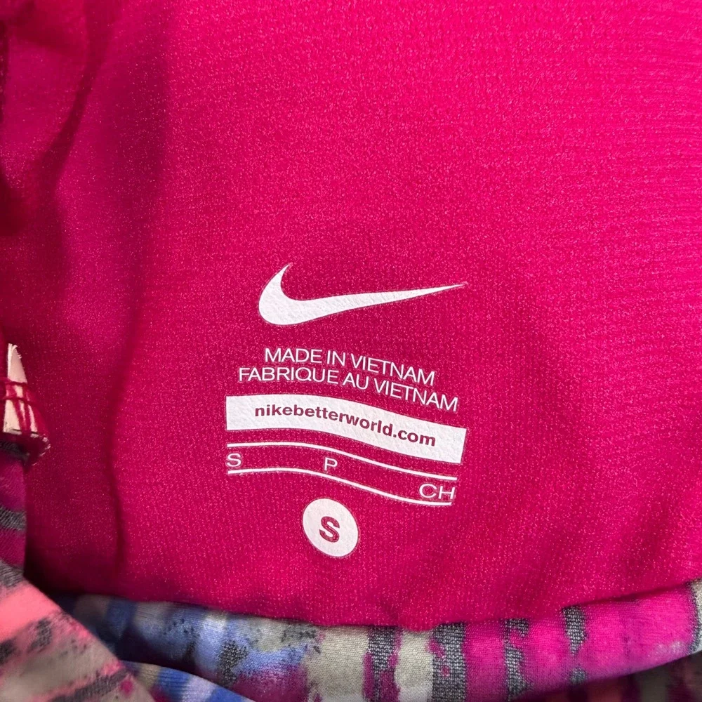 Nike Better World Womens Pink Blue Abstract Striped Racerback Tank Top Small
